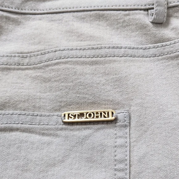 St. John Light Gray Straight Leg Cropped Jeans | Size 4 - Picture 5 of 9